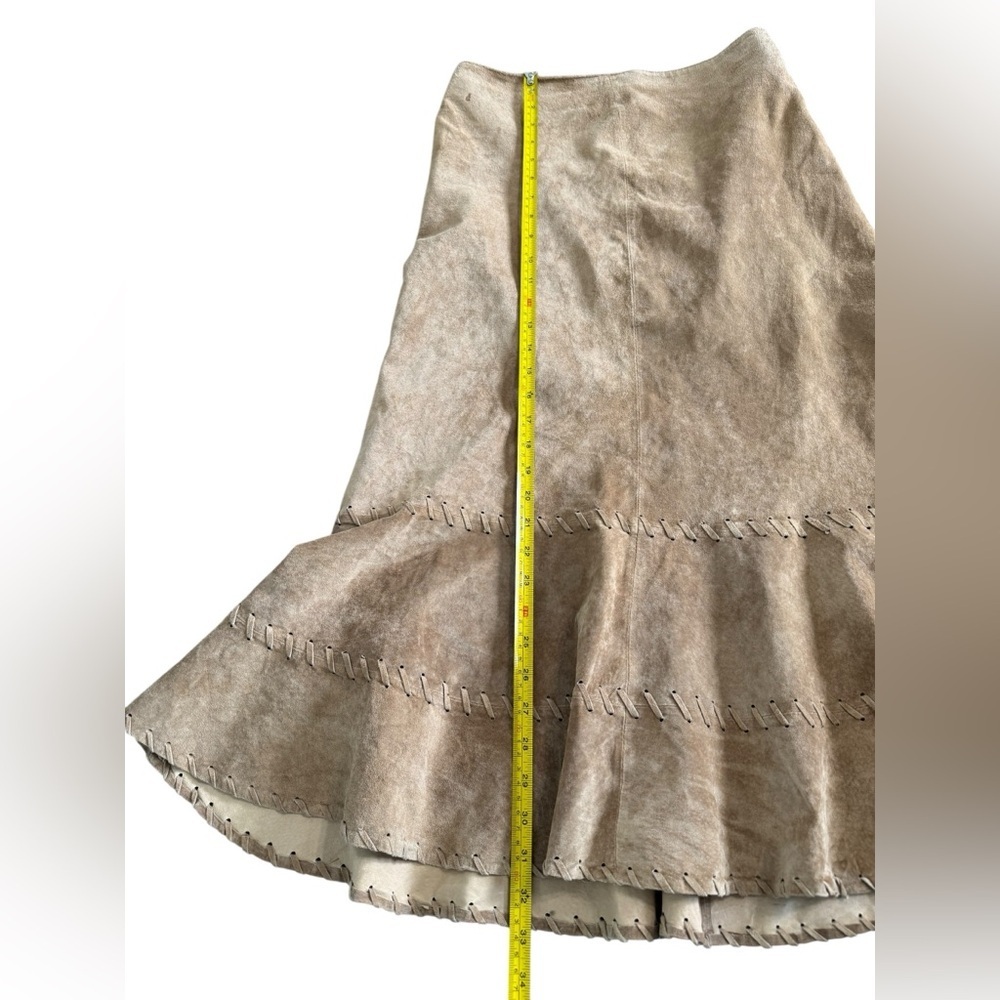 Chico's brand tan suede leather skirt whipstitch ruffled hem size 1 - Picture 11 of 17